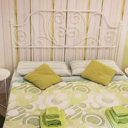 Apartment In Salerno Centro Eksteriør billede